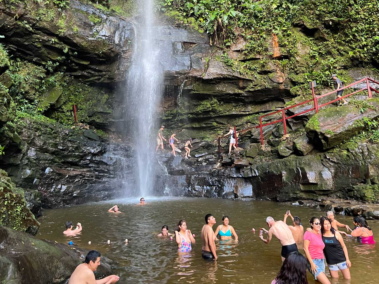 Catarata-de-ahuashiyacu