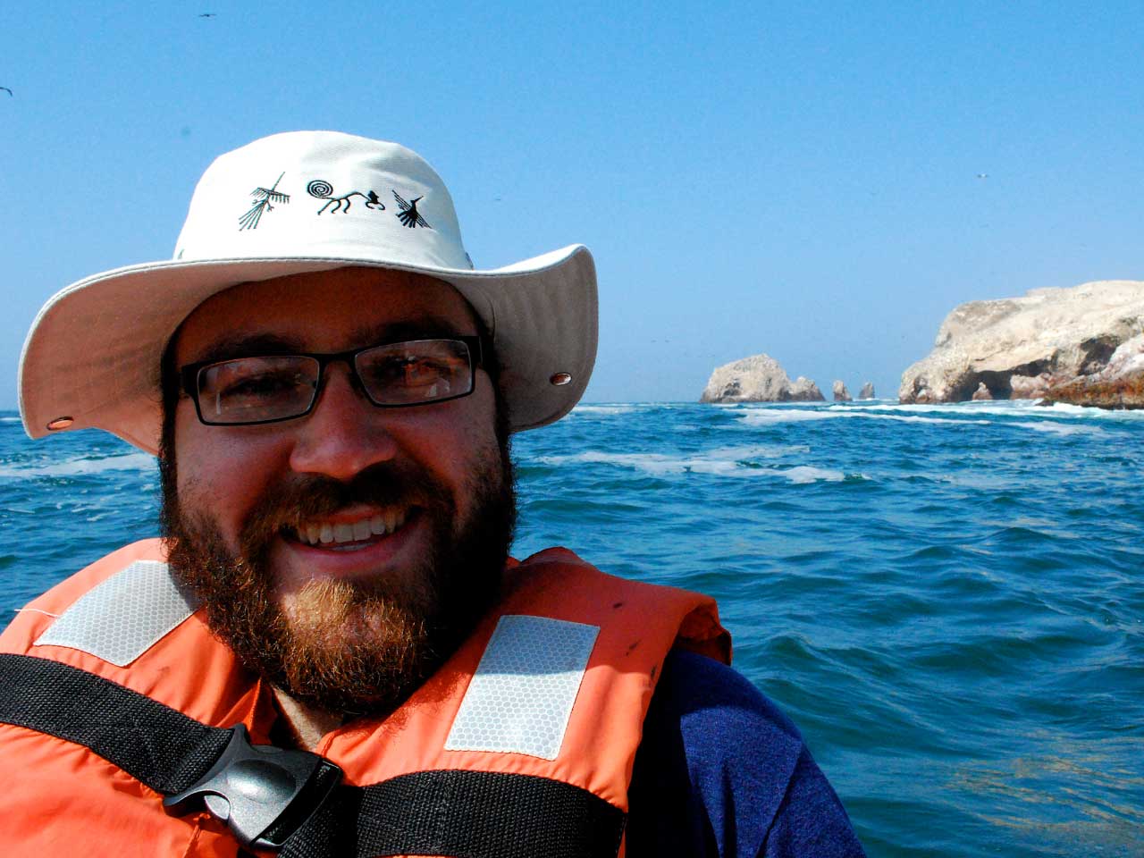 Islas-ballestas-turista-selfie