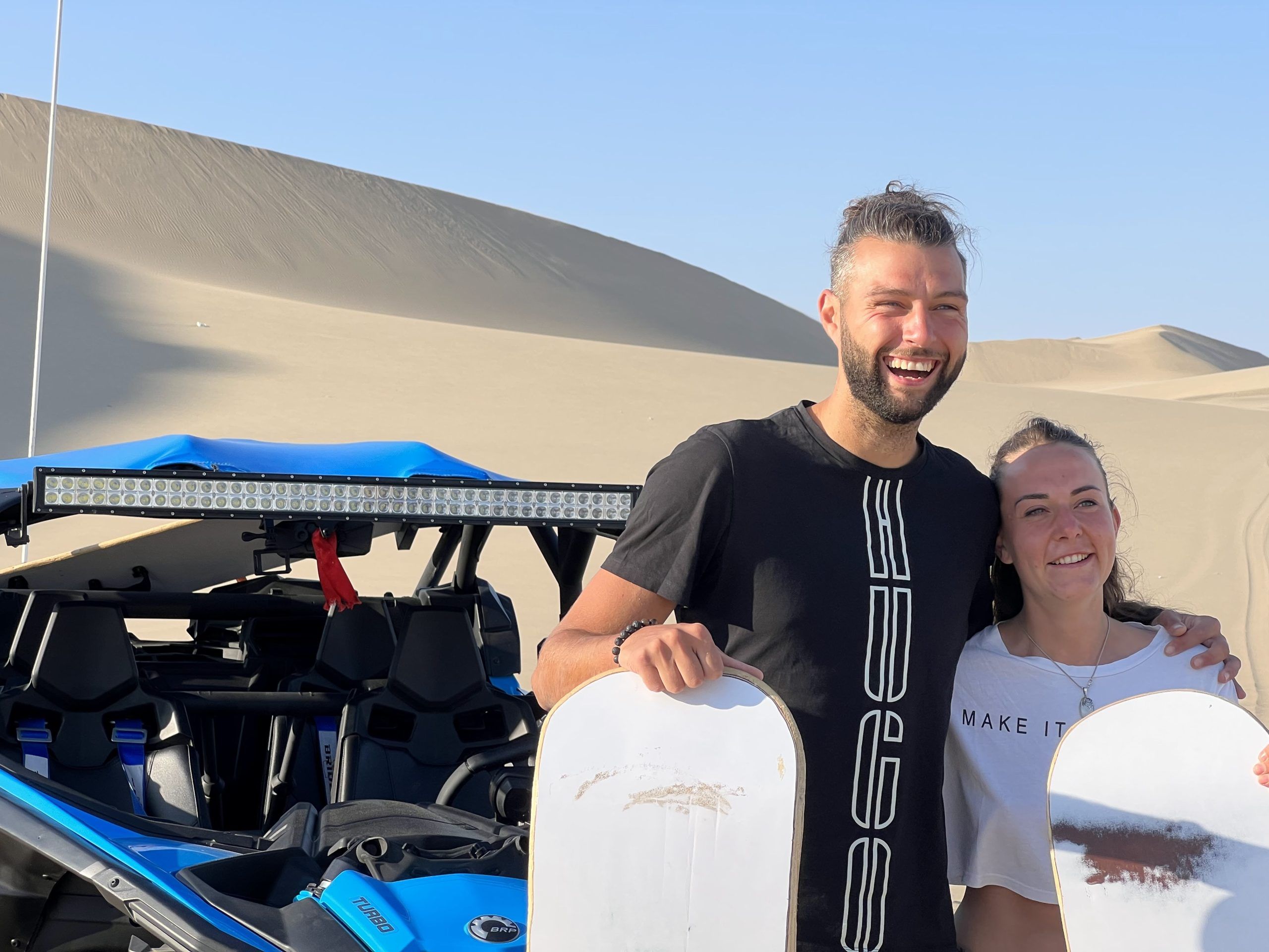 turistas en huacachina